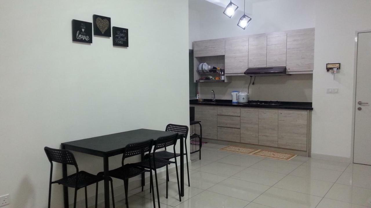 Az Homestay @ Southville City Банги Экстерьер фото